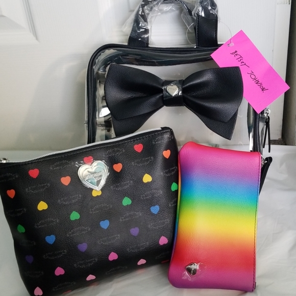 Betsey Johnson Handbags - 💛❤NWT-BetseyJohnson 3 pc. Cosmetic Travel Case💜
